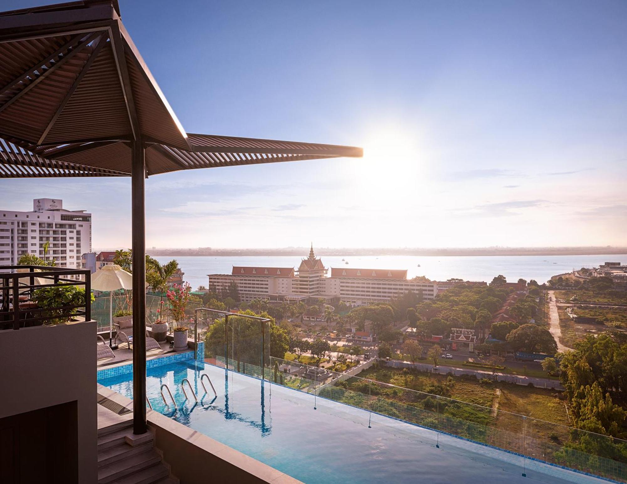 Chaiya Palace Hotel Phnom Penh Ngoại thất bức ảnh