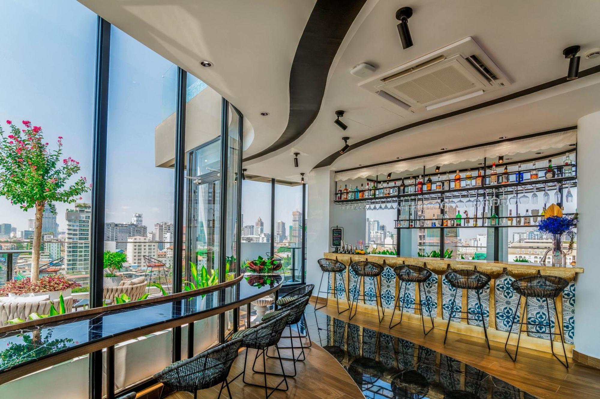 Chaiya Palace Hotel Phnom Penh Ngoại thất bức ảnh
